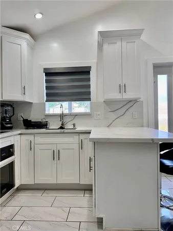 $2,500 | 7013 Bellaire Avenue, North Hollywood, CA 91605