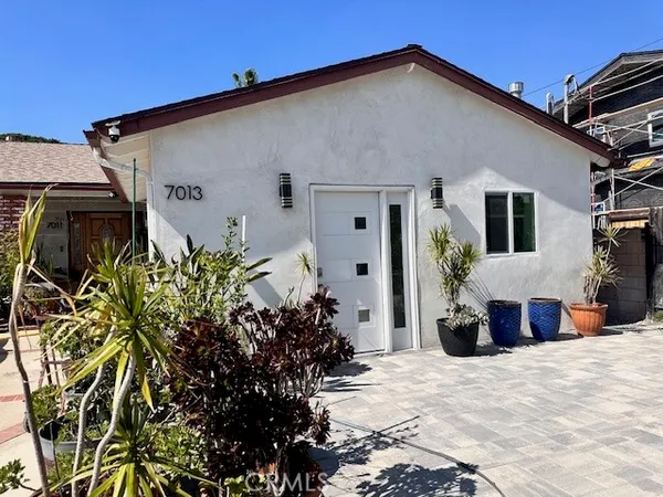 $2,500 | 7013 Bellaire Avenue, North Hollywood, CA 91605