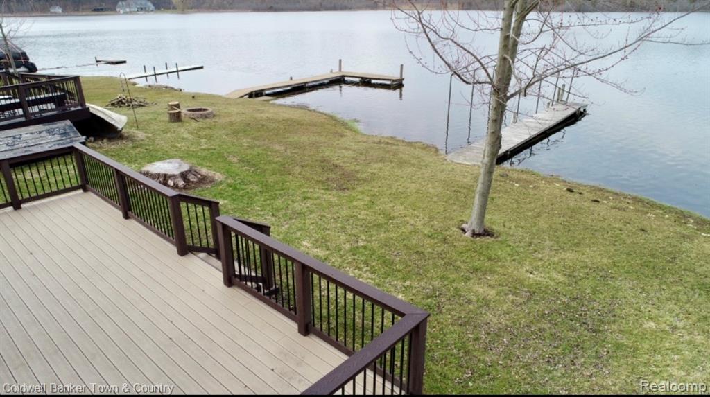 2705 Melvin Road Pinckney, MI 48169 - Photo 2 of 53