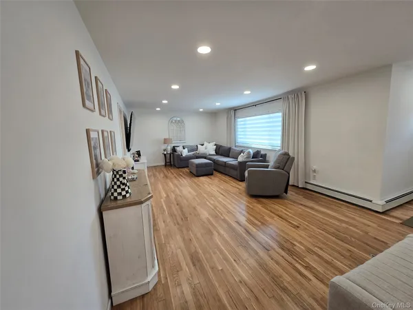 $399,999 | 215 Terry Road, Unit 9A, Smithtown, NY 11787