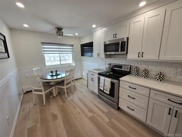 $399,999 | 215 Terry Road, Unit 9A, Smithtown, NY 11787