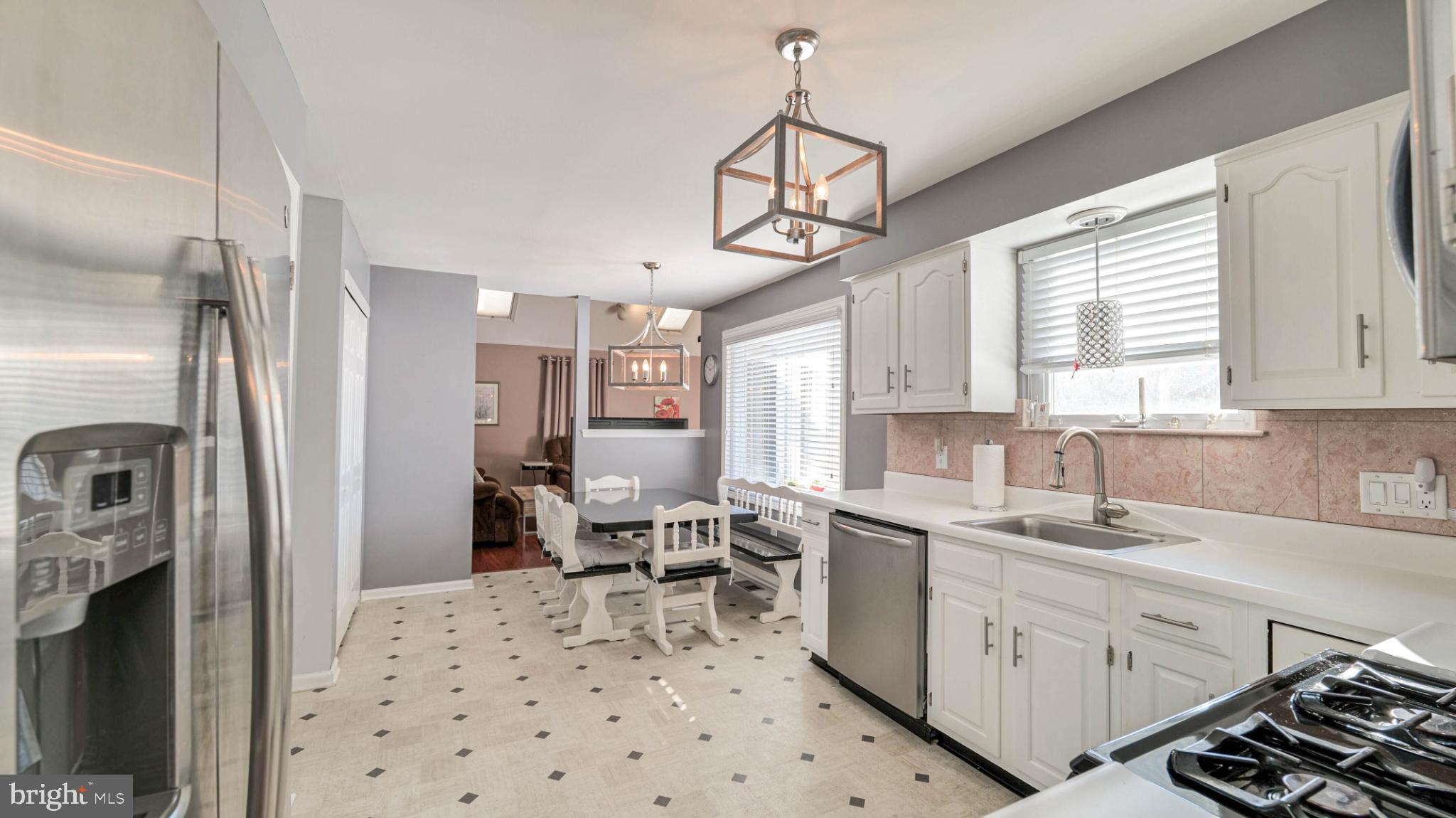 68 Wayside Road Berlin, NJ 08009 - Photo 10 of 38 Bright and inviting modern kitchen space.