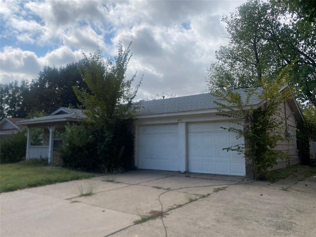 621 North Briery Road Irving, TX 75061 - Photo 3 of 22