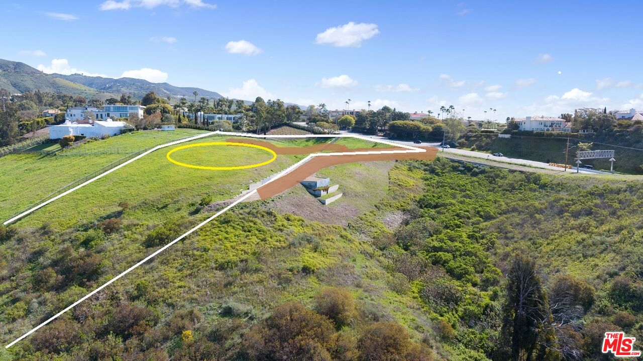 5981 Kanan Dume Road Malibu, CA 90265 - Photo 5 of 10 a view of a tennis court