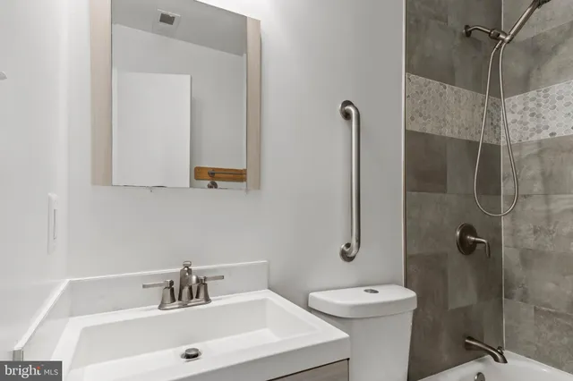 $700,000 | 3709 Forestdale Avenue, Woodbridge, VA 22193