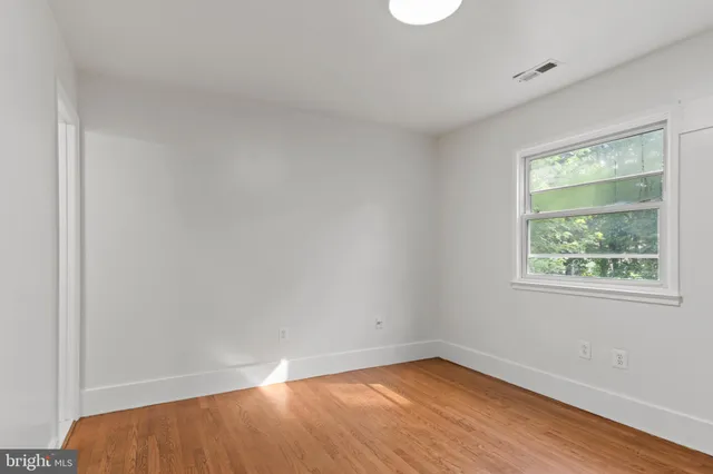 $700,000 | 3709 Forestdale Avenue, Woodbridge, VA 22193