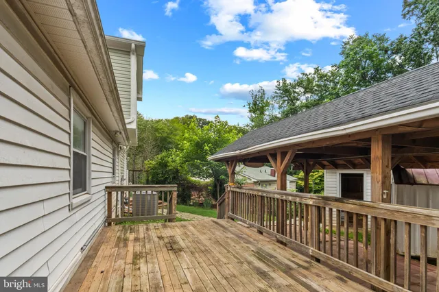 $700,000 | 3709 Forestdale Avenue, Woodbridge, VA 22193