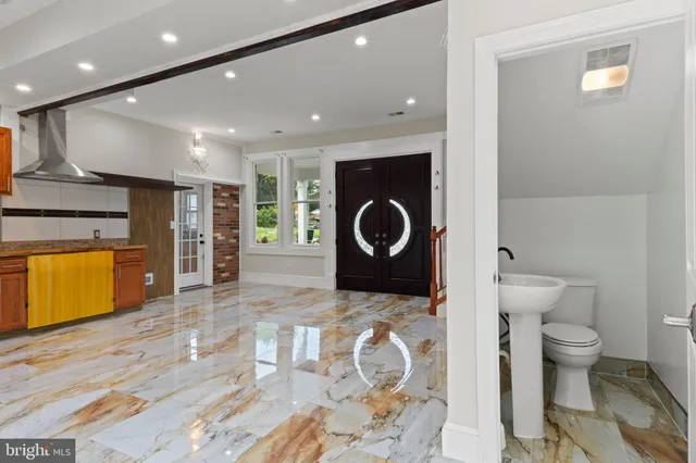 $700,000 | 3709 Forestdale Avenue, Woodbridge, VA 22193