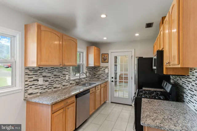 $700,000 | 3709 Forestdale Avenue, Woodbridge, VA 22193