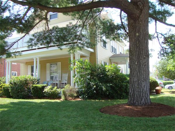 29 Linden Road Melrose, MA 02176 - Photo 2 of 26 Gallery Image 2