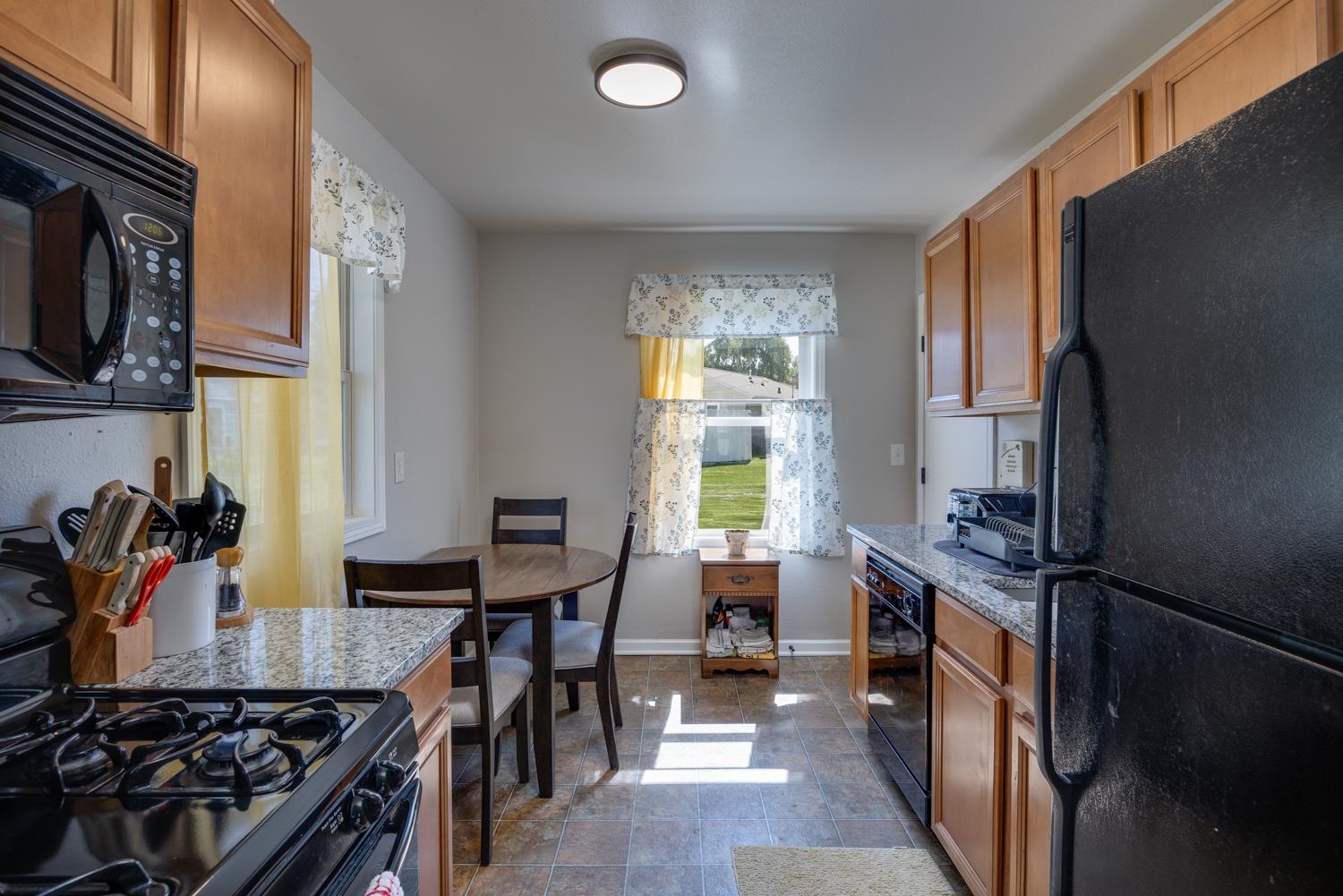 93 Craig Avenue Madison, WI 53705 - Photo 7 of 20