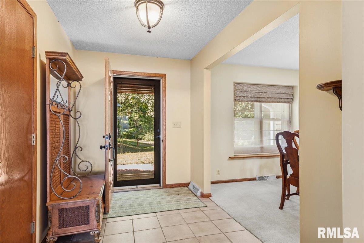 1650 468th Avenue Clinton, IA 52732 - Photo 14 of 59