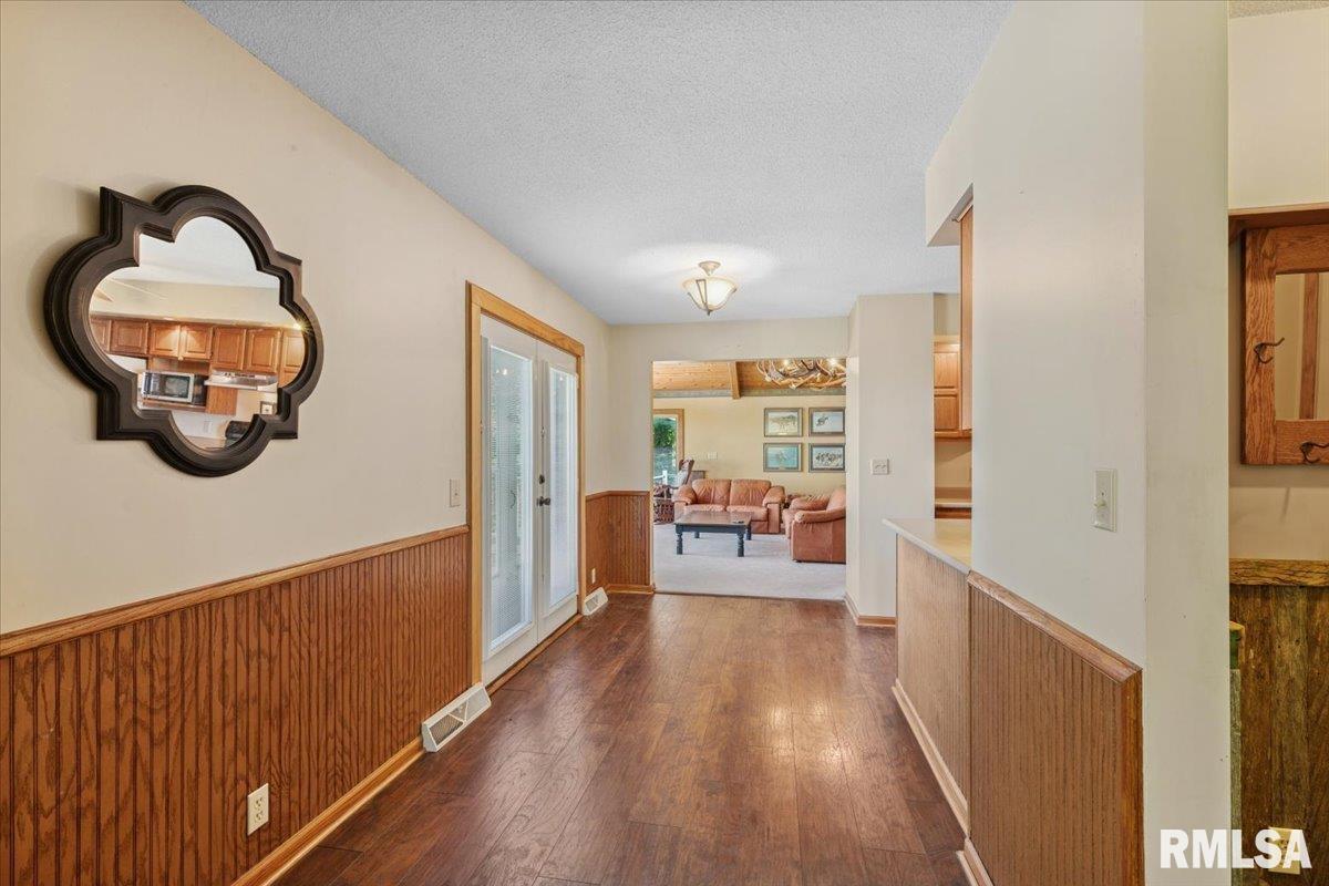 1650 468th Avenue Clinton, IA 52732 - Photo 41 of 59