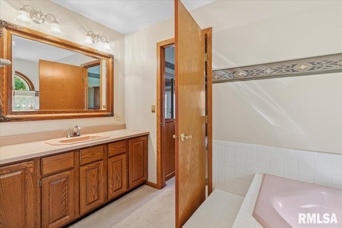 1650 468th Avenue Clinton, IA 52732 - Photo 46 of 59