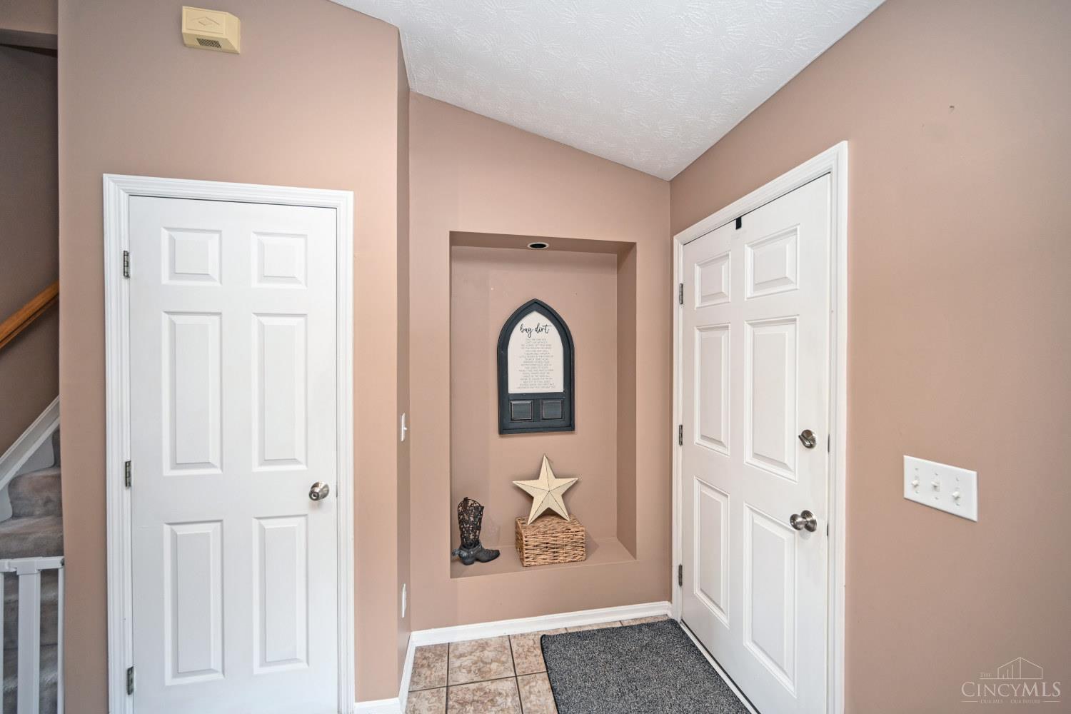 9563 Deer Track Road West Chester, OH 45069 - Photo 10 of 40
