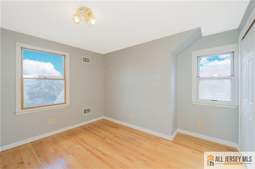 2112 Gless Avenue Union, NJ 07083 - Photo 17 of 39