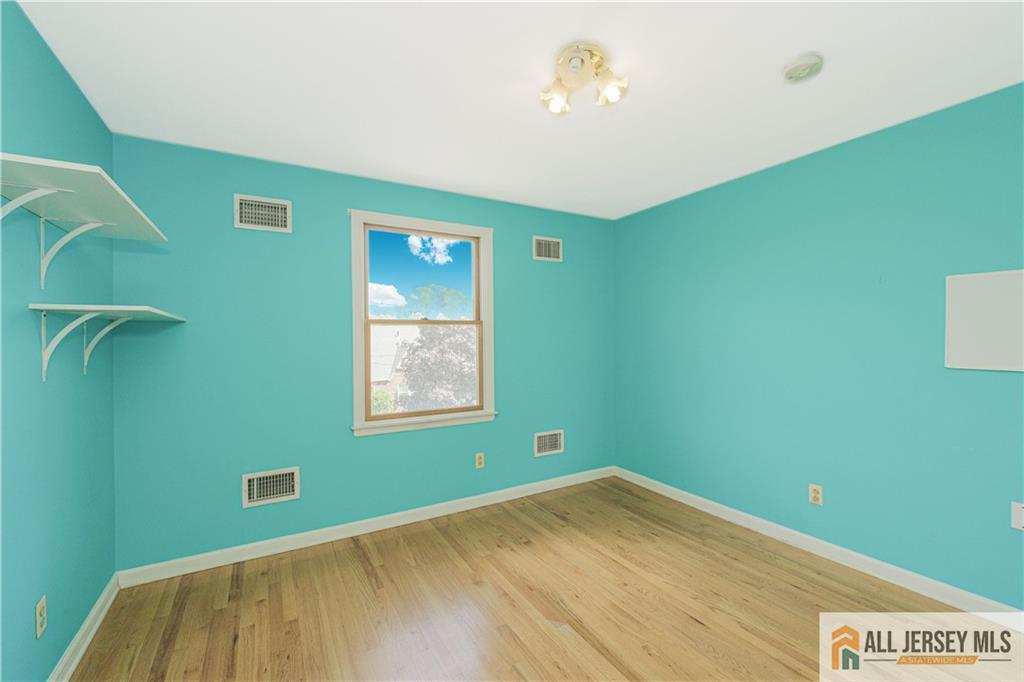 2112 Gless Avenue Union, NJ 07083 - Photo 20 of 39