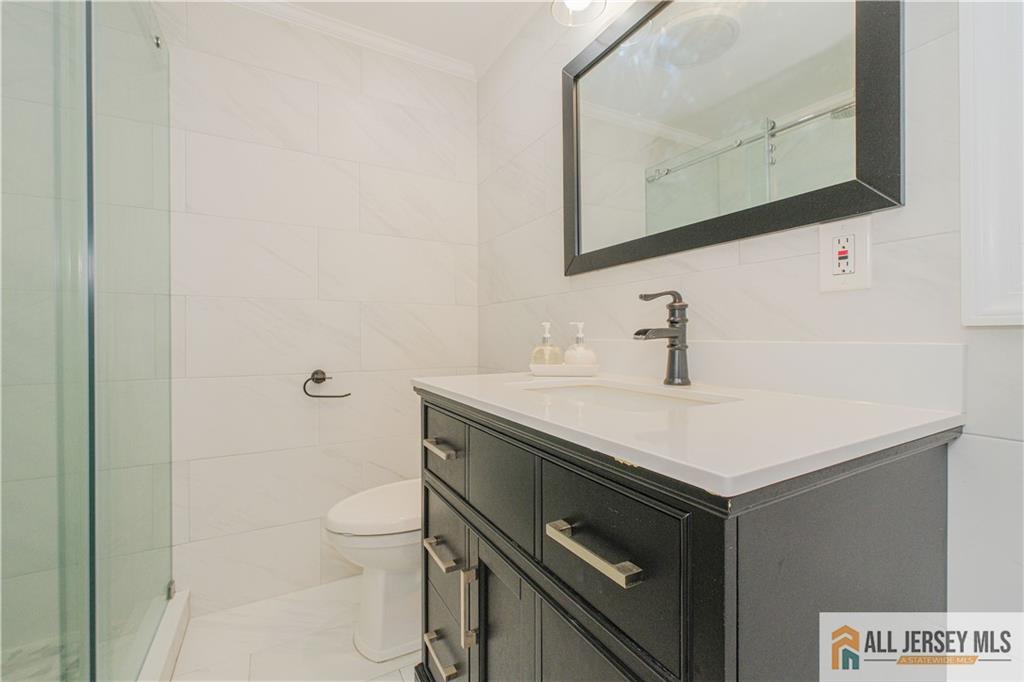 2112 Gless Avenue Union, NJ 07083 - Photo 25 of 39