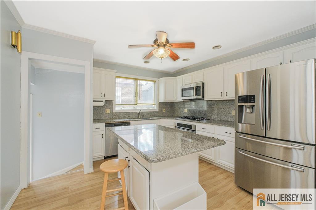 2112 Gless Avenue Union, NJ 07083 - Photo 6 of 39