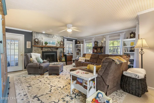 $469,000 | 902 Northwest Ave D, Carrabelle, FL 32322