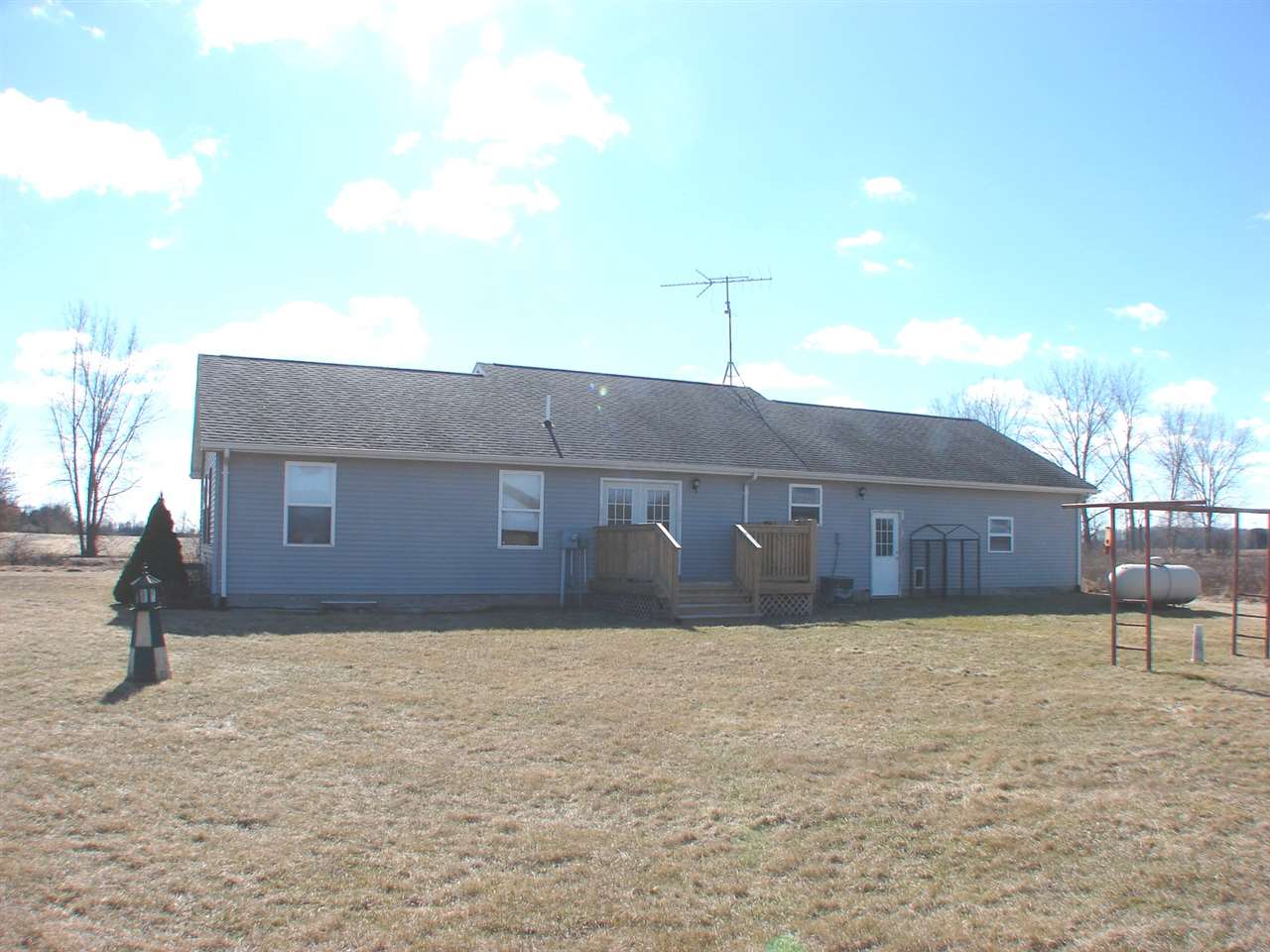 11211 East Millbrook Road Shepherd, MI 48883 - Photo 20 of 20 1843278-20.JPG