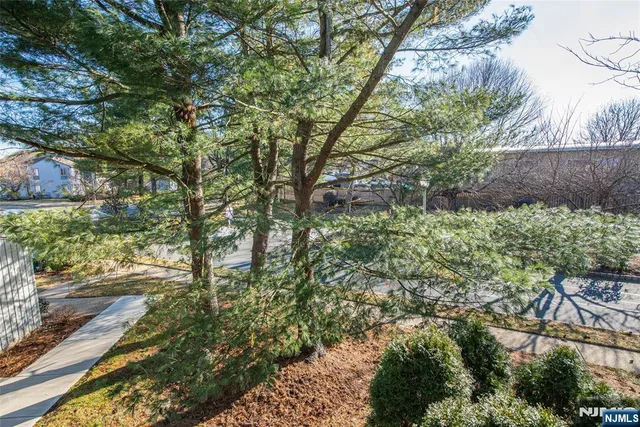 $325,000 | 7 Drake Lane, Roxbury Township, NJ 07852