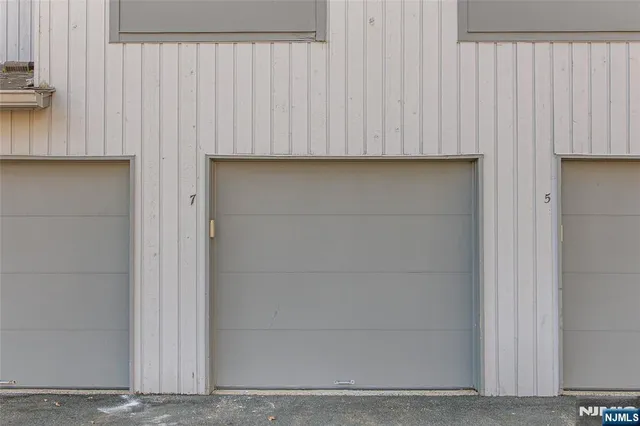 $325,000 | 7 Drake Lane, Roxbury Township, NJ 07852