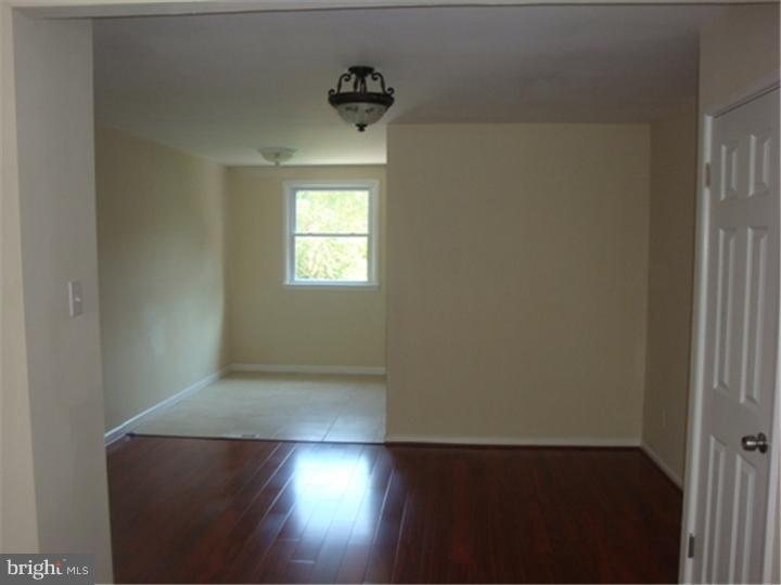 3721 Bellaire Road Philadelphia, PA 19154 - Photo 4 of 17 Dining Room