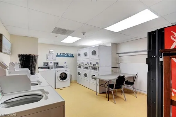 $1,995 | 30 Strada Di Villaggio, Unit 330, Henderson, NV 89011