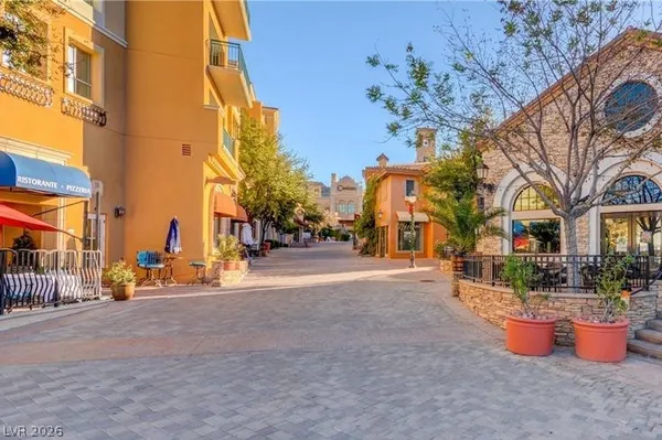 $1,995 | 30 Strada Di Villaggio, Unit 330, Henderson, NV 89011
