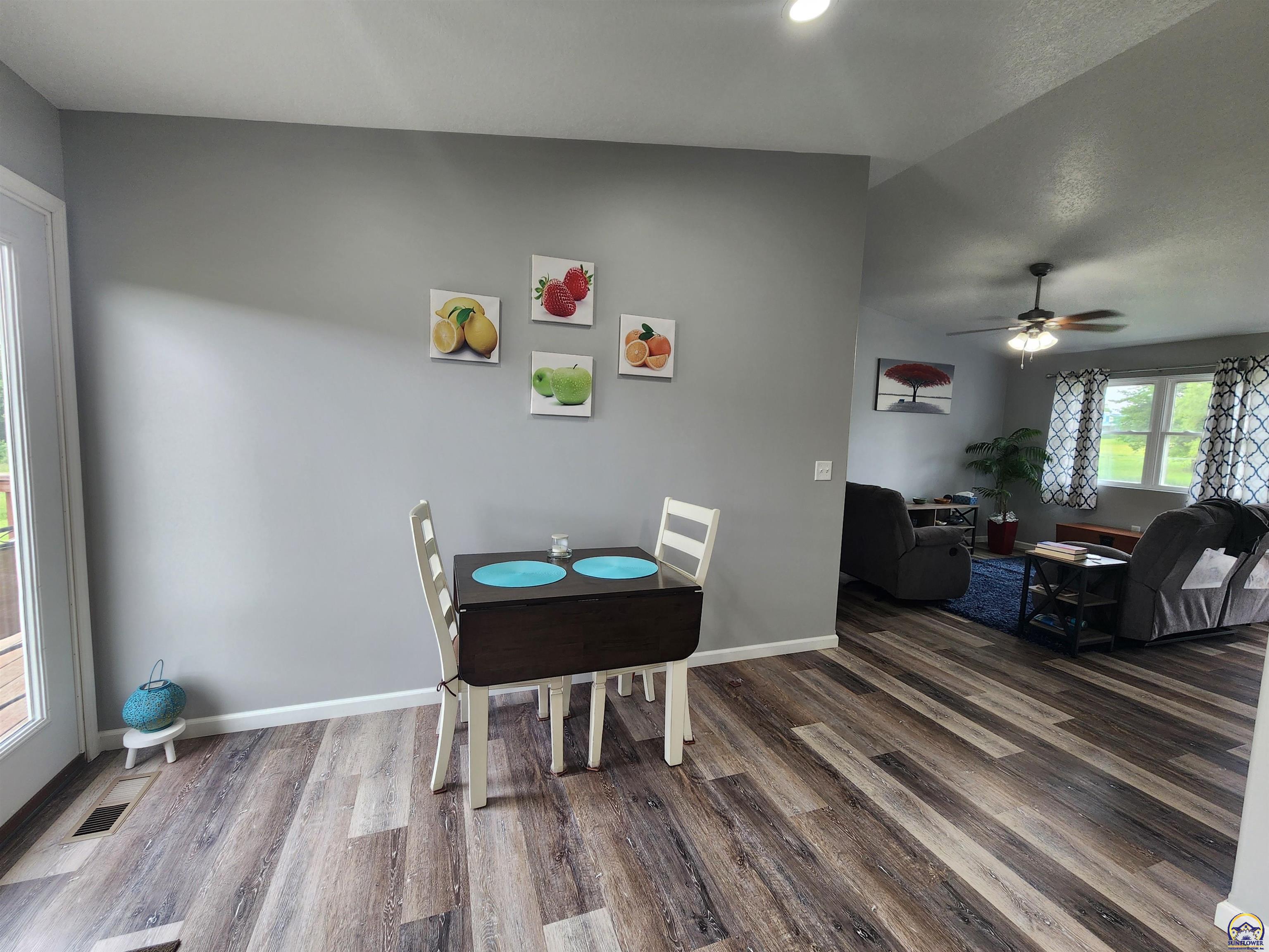 901 Riverside Court Emporia, KS 66801 - Photo 5 of 39