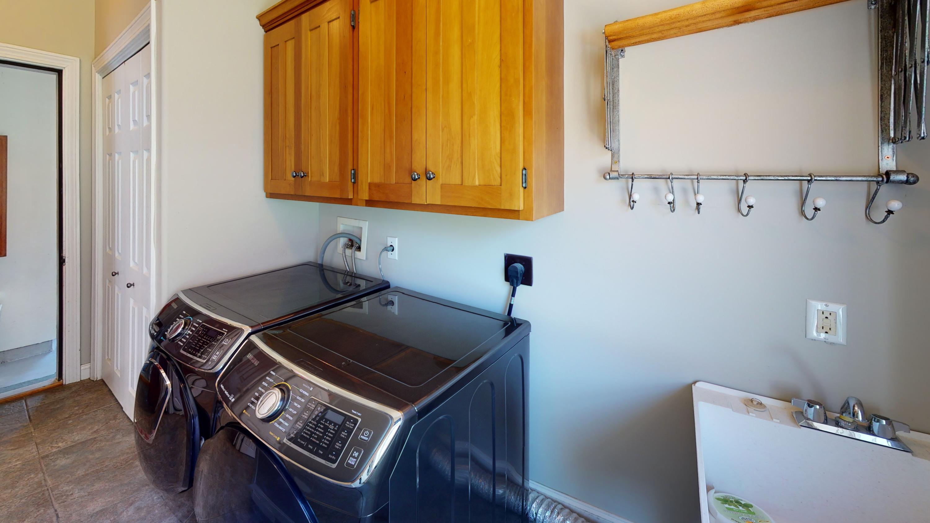 178 Parsons Road Norway, ME 04268 - Photo 13 of 38 178-Parsons-Rd-Norway-Maine-Laundry