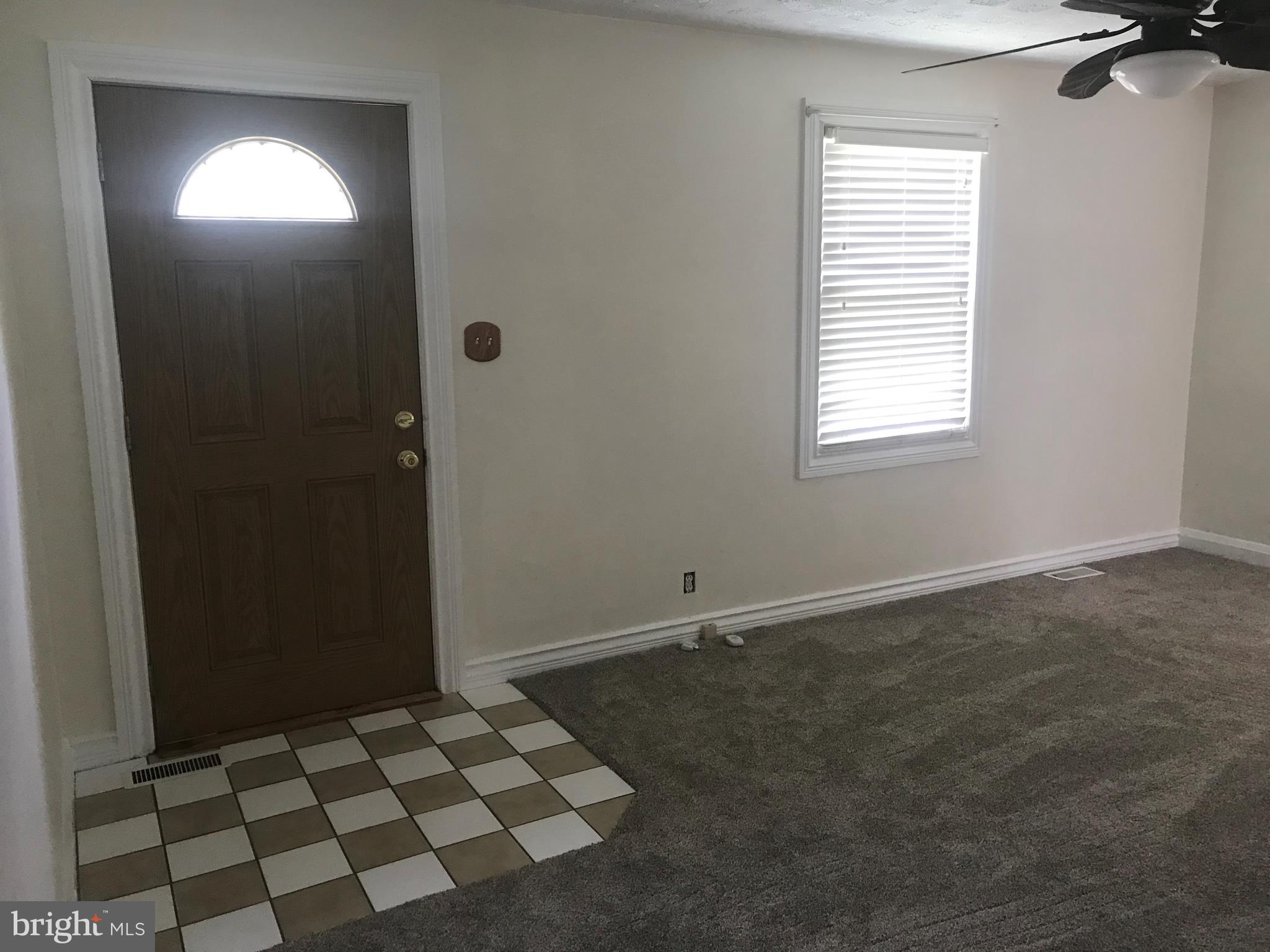 297 Townsend Road Essex, MD 21221 - Photo 5 of 39 Gallery Image 5