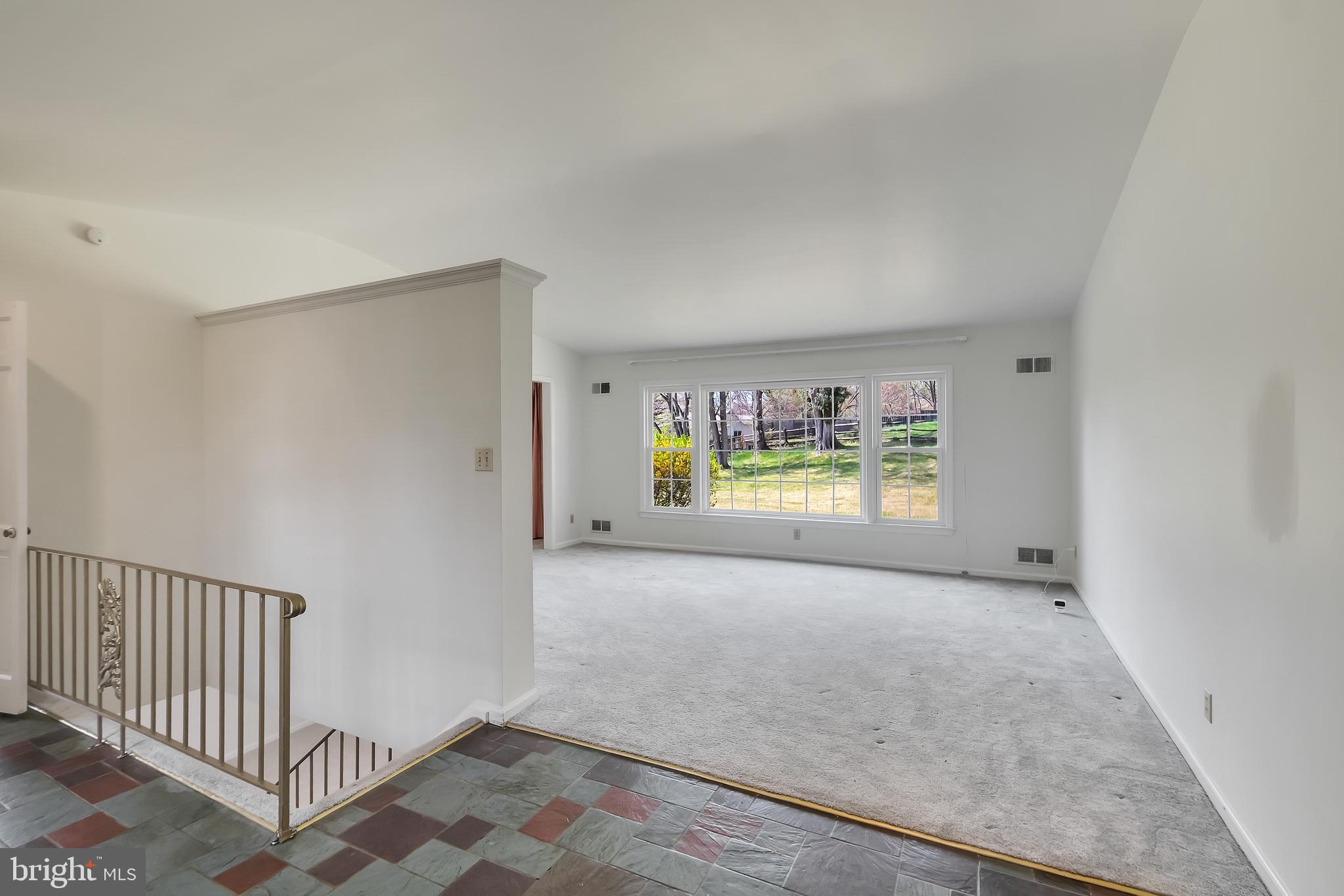 14212 Rippling Brook Drive Silver Spring, MD 20906 - Photo 4 of 38 Foyer