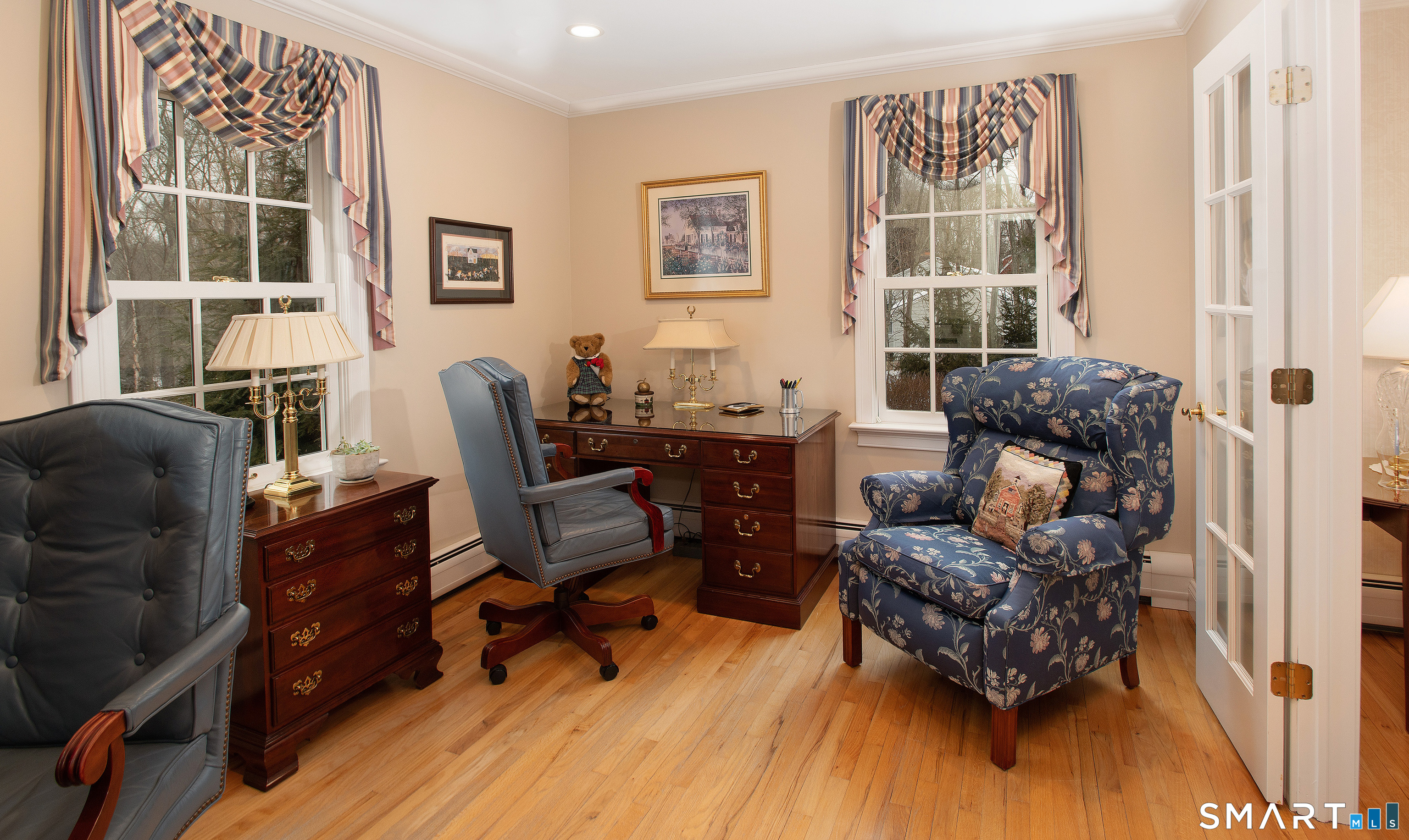 15 Twopence Road Ridgefield, CT 06877 - Photo 20 of 42 a living room with furniture and a window