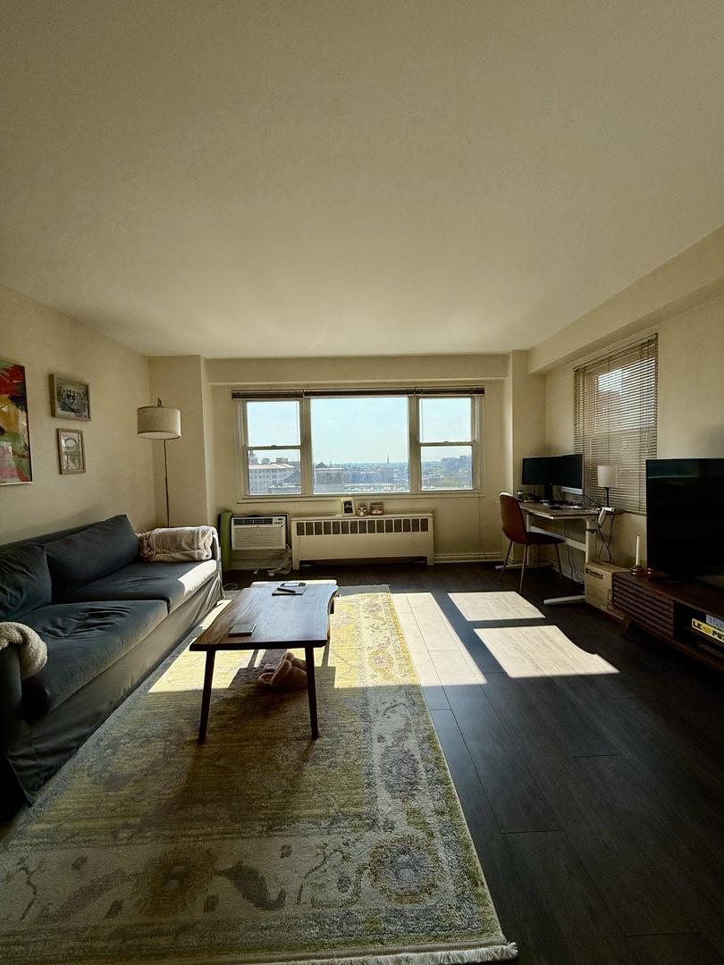 2909 North Sheridan Road, Unit 1212 Chicago, IL 60657 - Photo 9 of 20