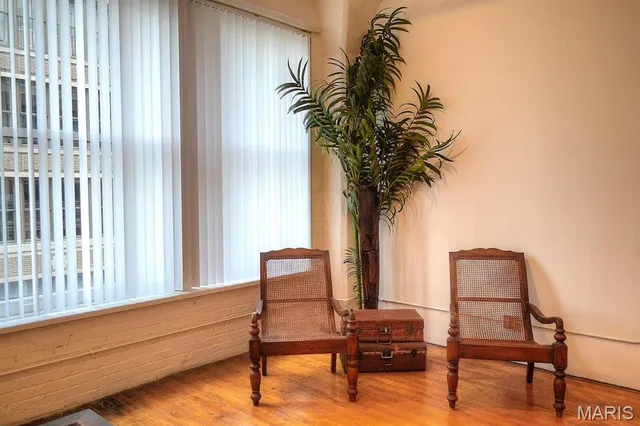 $1,000 | 1709 Washington Avenue, Unit 304, St. Louis, MO 63103