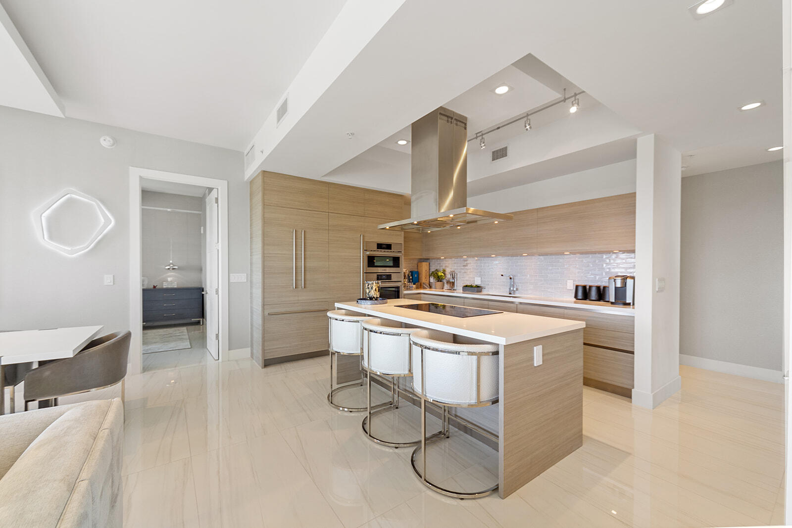 155 East Boca Raton Road, Unit 907 Boca Raton, FL 33432 - Photo 4 of 52 IMG_5488