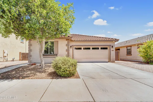 $2,300 | 21145 East Via De Olivos, Queen Creek, AZ 85142