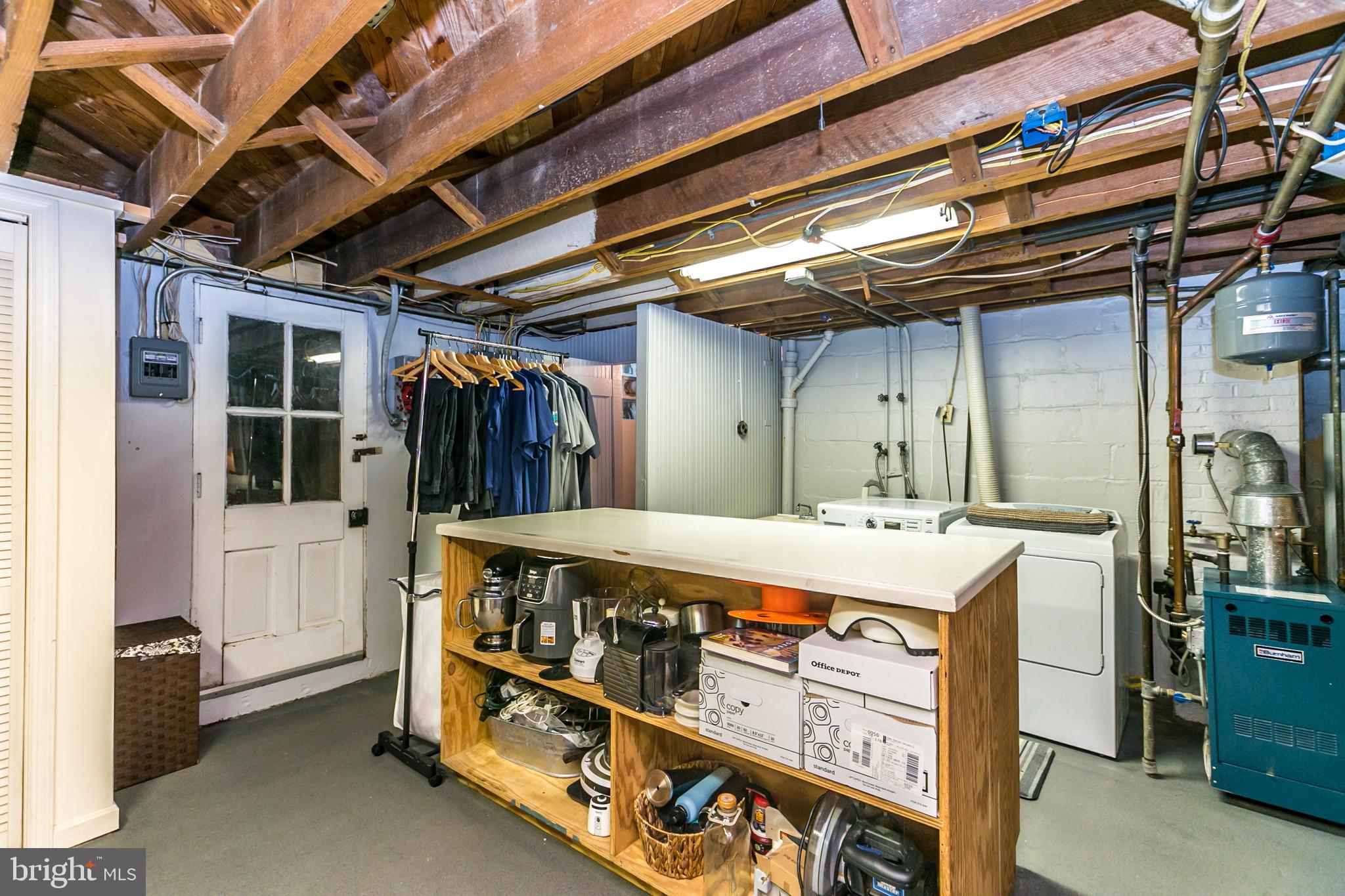1303 Northview Road Baltimore, MD 21218 - Photo 29 of 40 Utility/laundry area