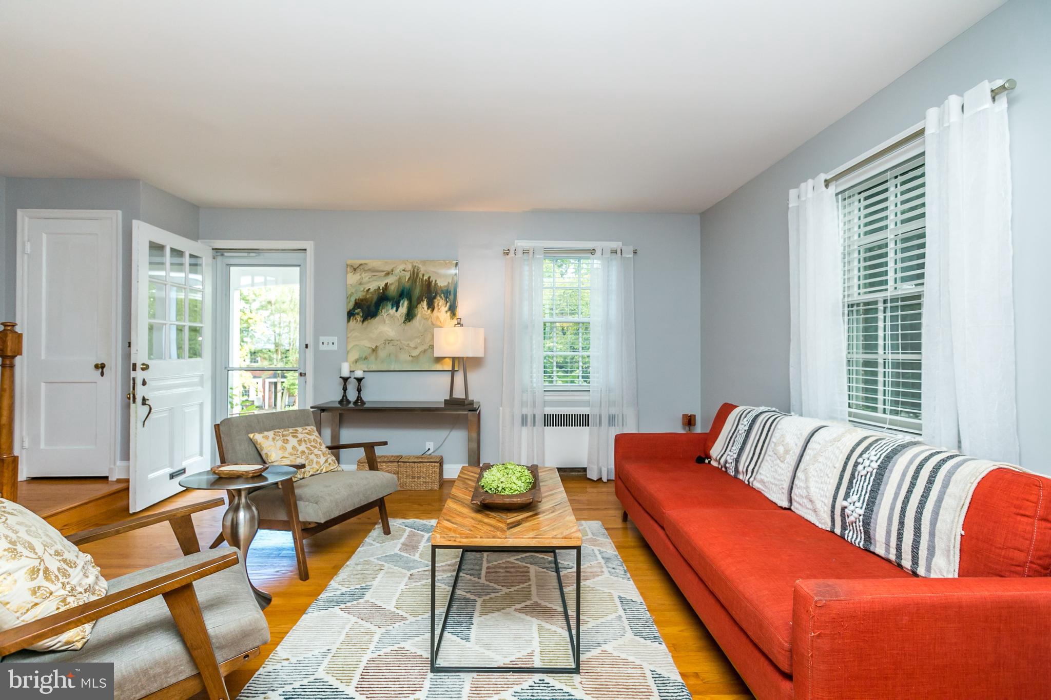 1303 Northview Road Baltimore, MD 21218 - Photo 4 of 40 Living room