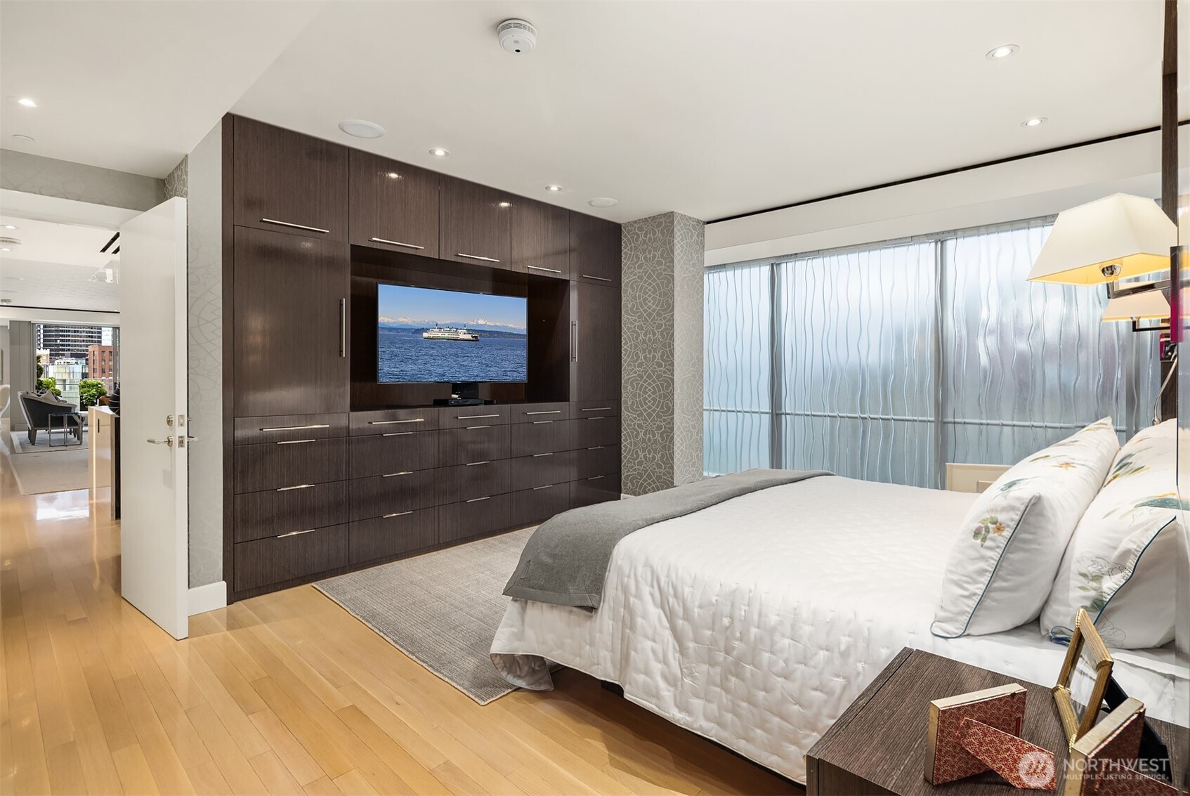 99 Union Street, Unit 1704 Seattle, WA 98101 - Photo 19 of 40