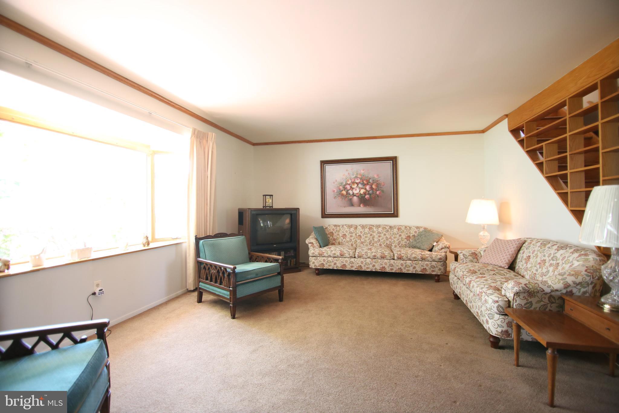 52 Falcon Road Levittown, PA 19056 - Photo 14 of 34 Gallery Image 14