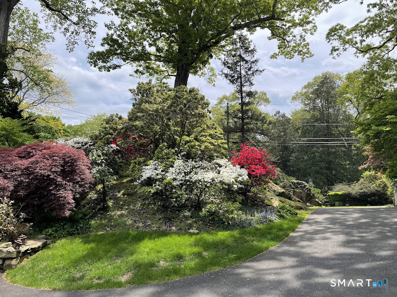 9 Tory Hole Road Darien, CT 06820 - Photo 4 of 33