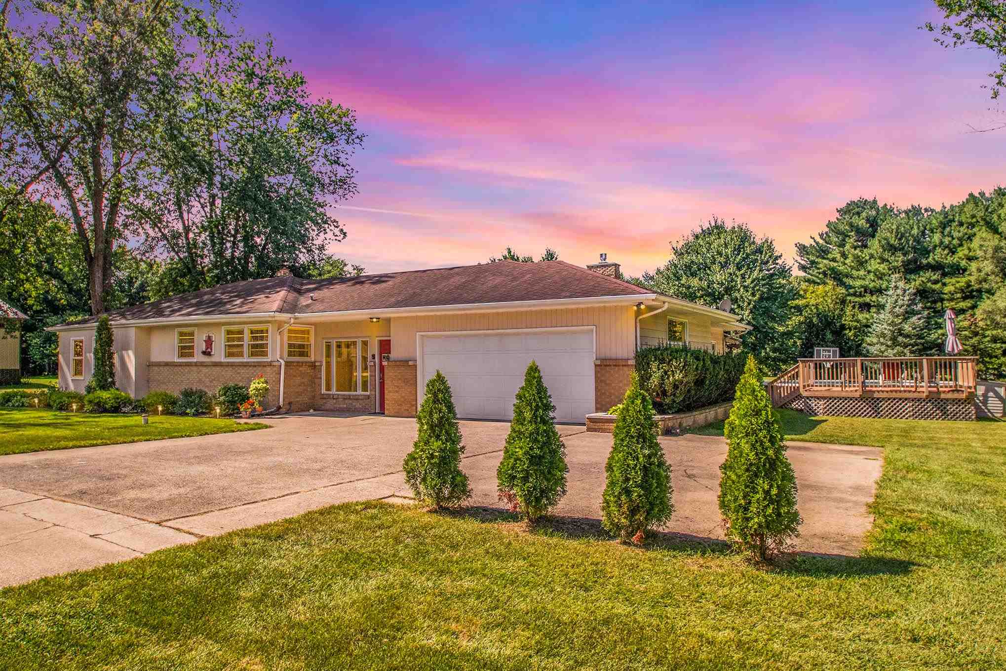 56225 Cedar Road Mishawaka, IN 46545 - Photo 2 of 28 Gallery Image 2