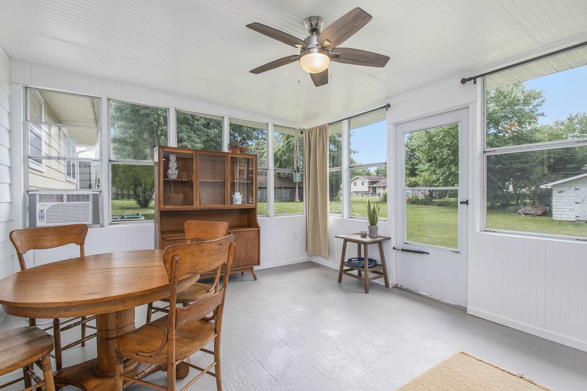 56225 Cedar Road Mishawaka, IN 46545 - Photo 15 of 28 Gallery Image 15