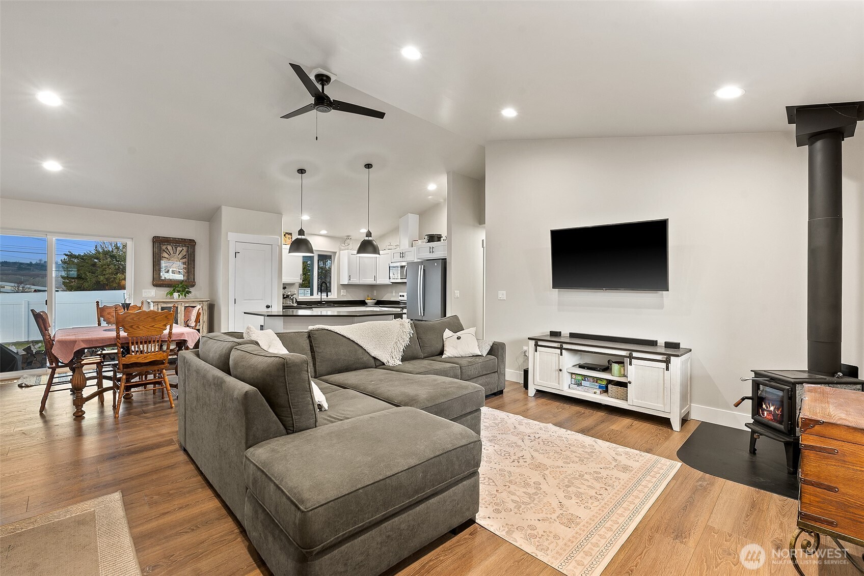 41 Benjamin Place Wenatchee, WA 98801 - Photo 7 of 38