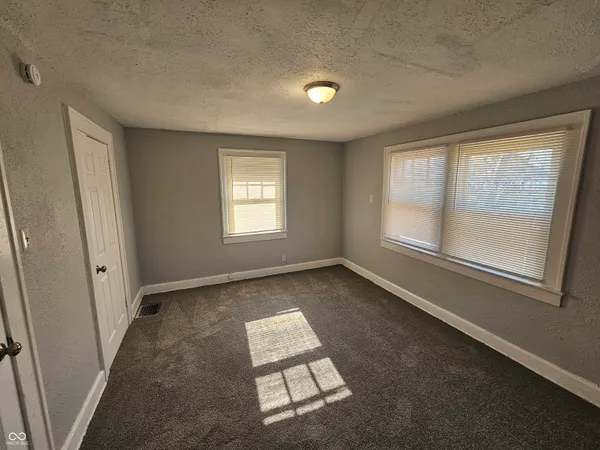 $1,075 | 3537 North Capitol Avenue, Indianapolis, IN 46208