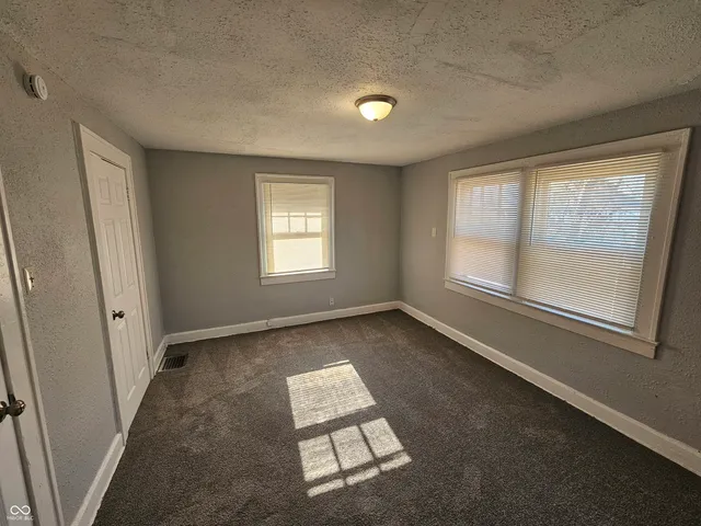 $1,075 | 3537 North Capitol Avenue, Indianapolis, IN 46208