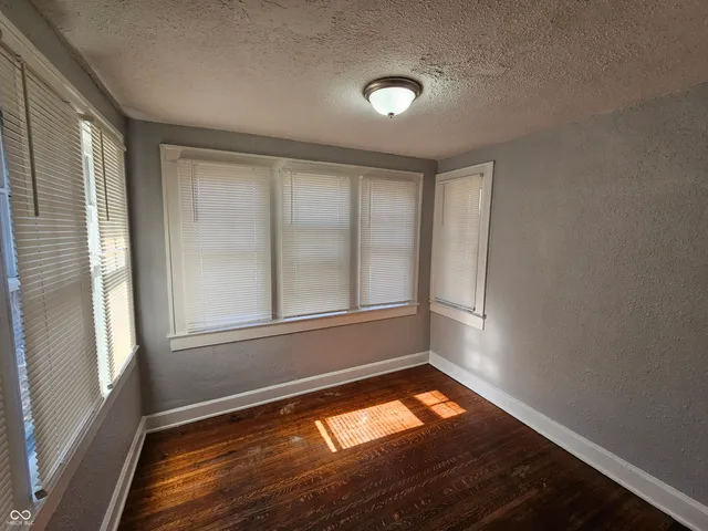 $1,075 | 3537 North Capitol Avenue, Indianapolis, IN 46208